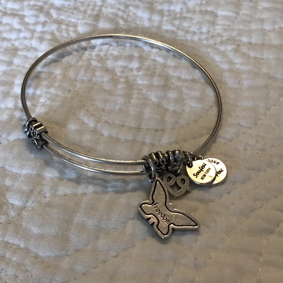Butterfly 🦋 Bangle - Adjustable, brand Soufeel - Picture 4 of 7